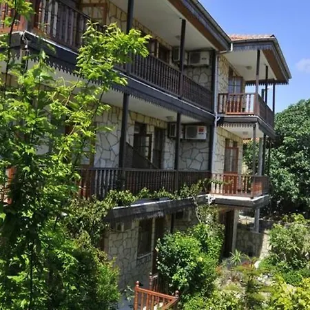 Hotel Ilhan 2*