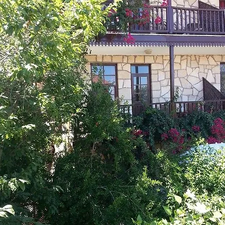 Ilhan 2* Side