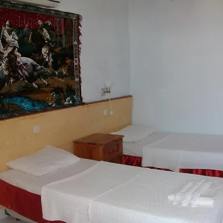 Ilhan Hotel 2*